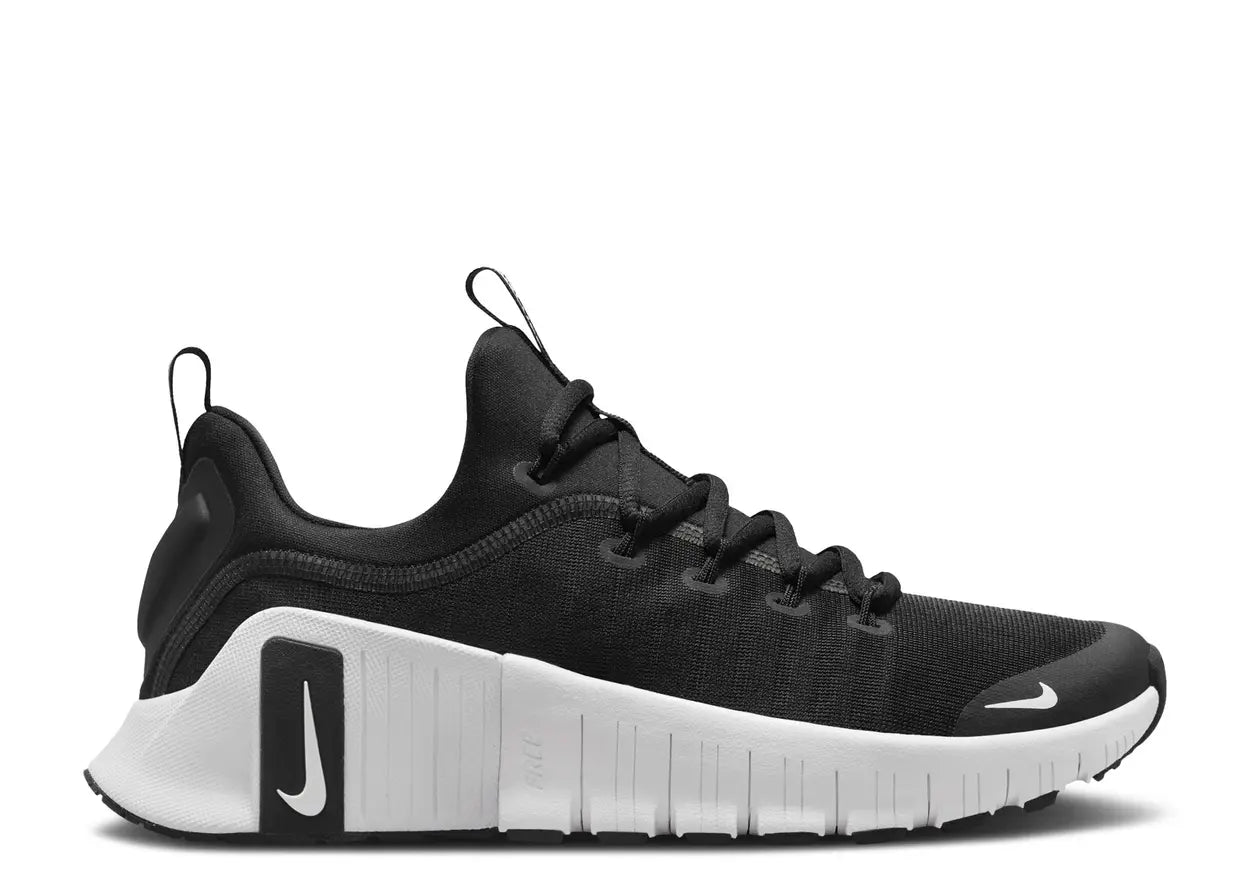 Free Metcon 6 'Black White' - Kicks Loft